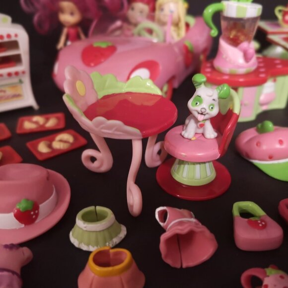 Strawberry Shortcake Toys w/ Berry Sweet Roadster Car & Various Accessories - Picture 7 of 8